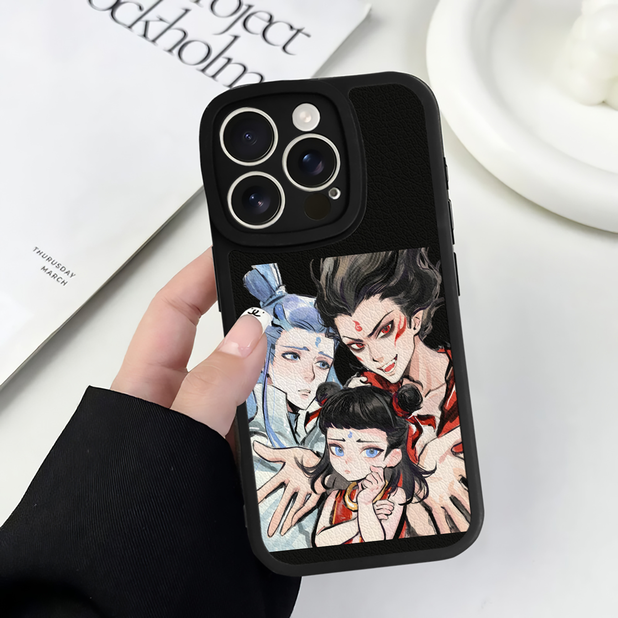 （画像用） Ne Zha 2 ナタ 魔童の大暴れ 【iPhone 16シリーズ対応】シリコンスマホケース（レザー調） 材質：シリコン